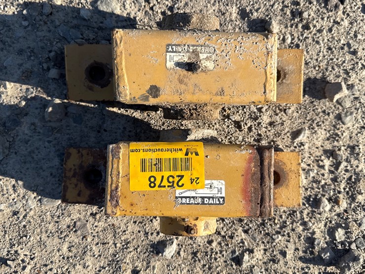 #2578-•-lot-of-(2)-shaft-carriers-inv#-2578-image-5