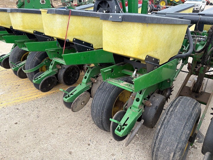 john-deere-1760-image-32