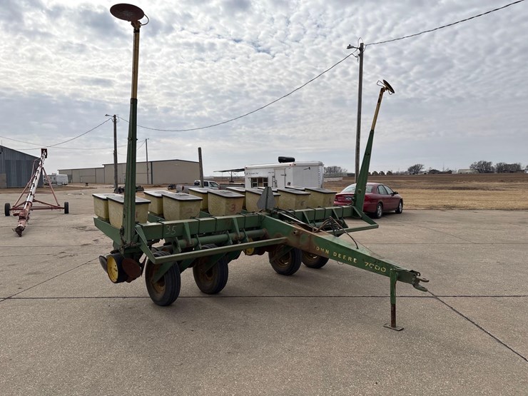 john-deere-7000-image-2