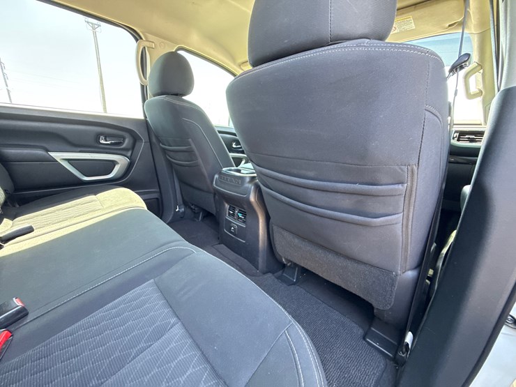 2017-nissan-titan-image-20