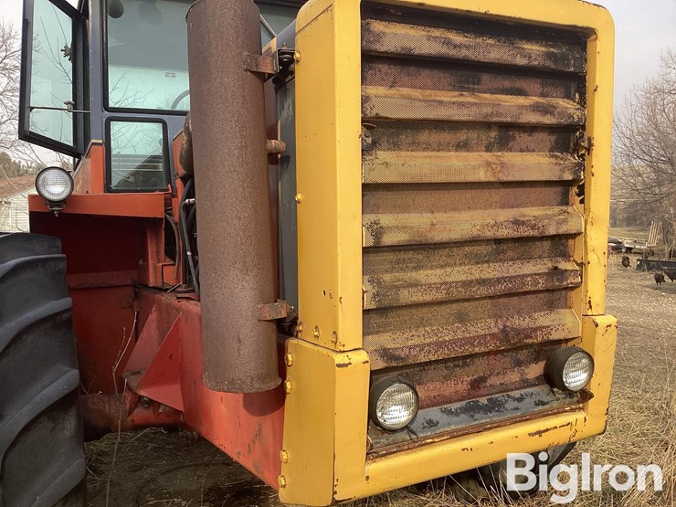 1982-versatile-555-image-11