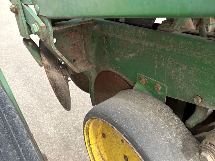 john-deere-7000-image-31