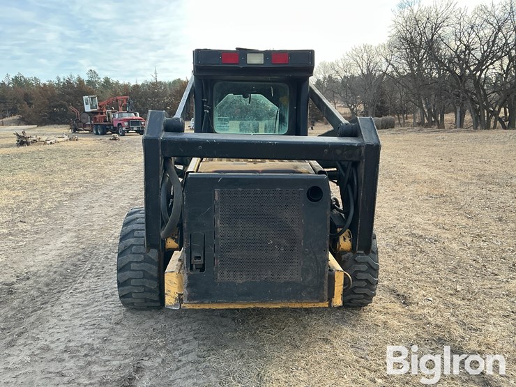 new-holland-lx885-image-6