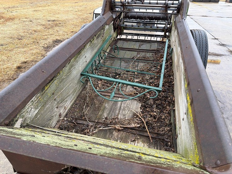 john-deere-10ft-manure-spreader-image-8