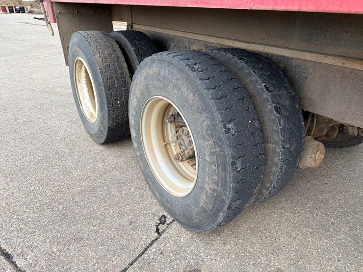 1980-international-s1900-image-25