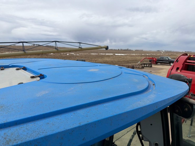 2011-new-holland-t6030-plus-image-52