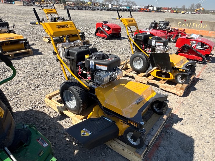 #35-•-unused-2022-dewalt-e1050-33"-push-mower-22032229-inv#-41148-image-2