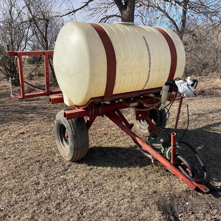 400 gallon pull type sprayer