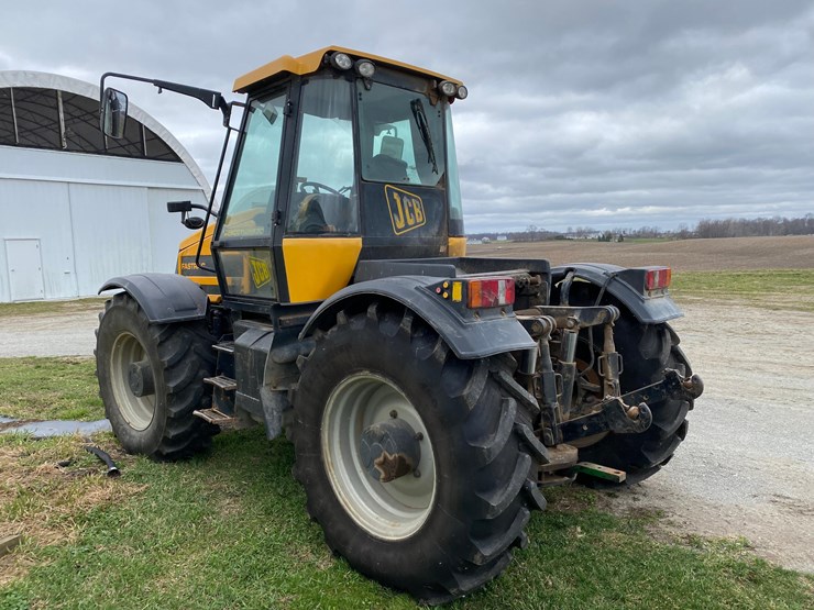 jcb-fast-trac-2140-image-14