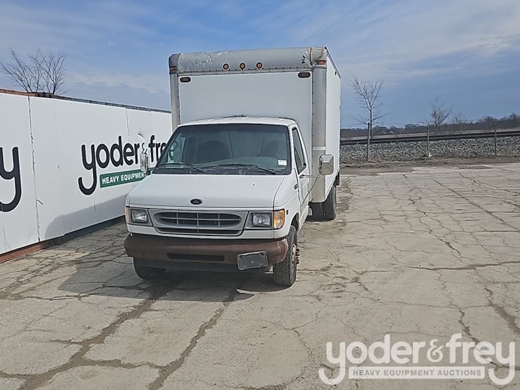 2002-ford-e450-image-3