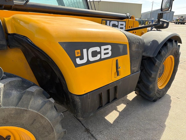 2012-jcb-535-95-image-16