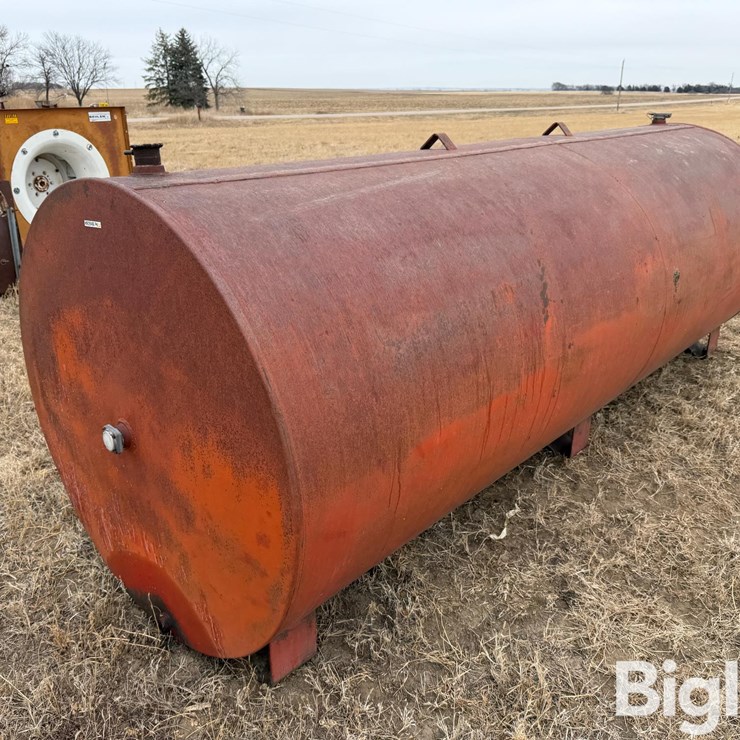 1000-Gal Fuel Tank