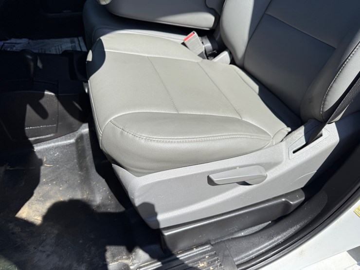 2019-chevrolet-3500hd-image-42