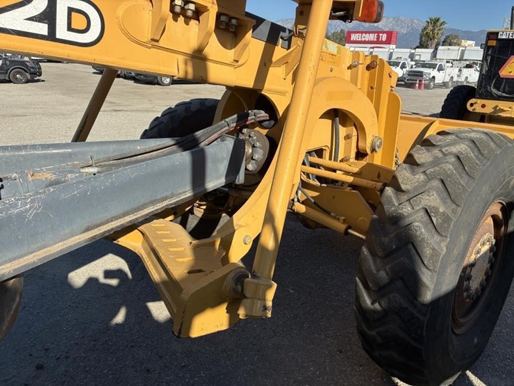 2008-deere-772d-image-14