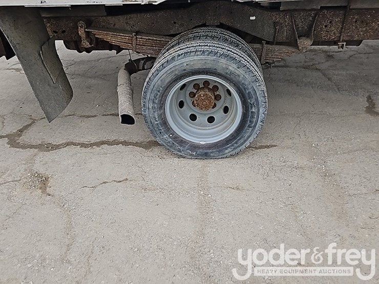 2002-ford-e450-image-13