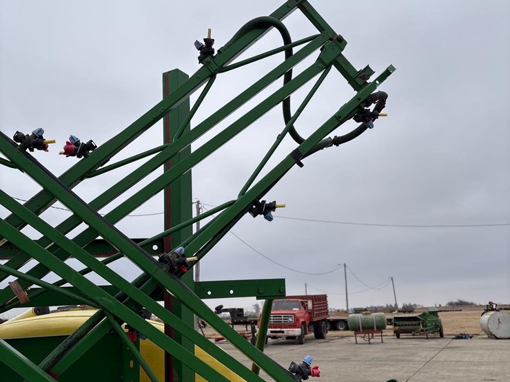 500-gallon-pull-type-sprayer-image-22