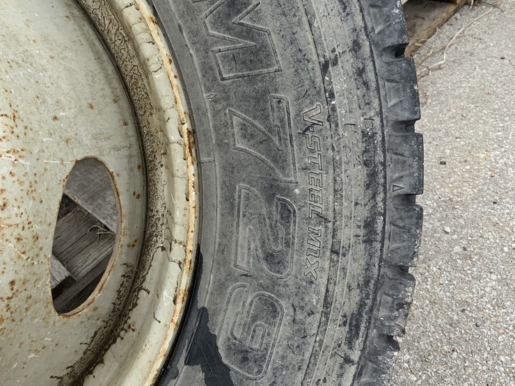 massey-ferguson-730-image-17