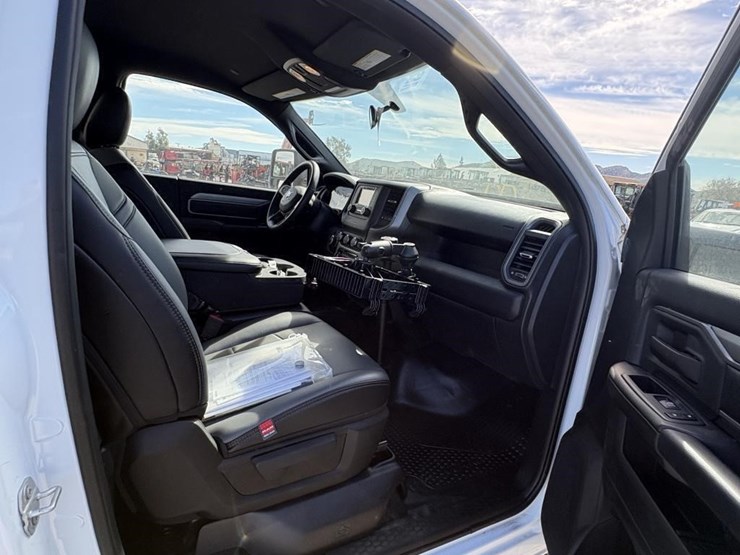 2024-dodge-2500-image-18