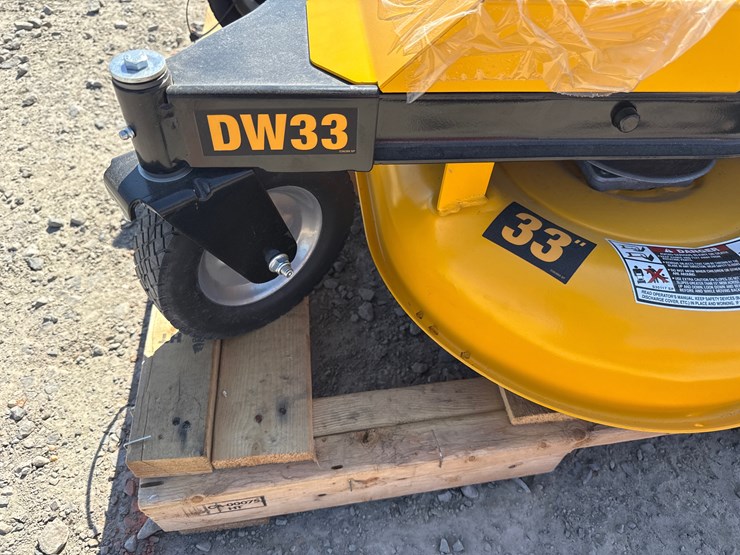 #34-•-unused-2022-dewalt-e1050-33"-push-mower-220310zd-inv#-41147-image-5