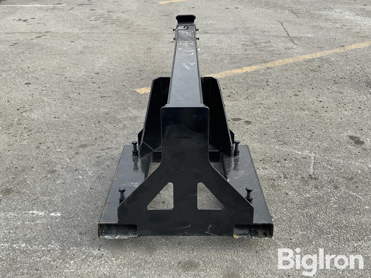 2025-massey-ferguson-730-image-2