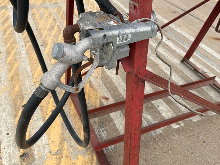 300-gallon-fuel-barrel-w/-stand-image-9