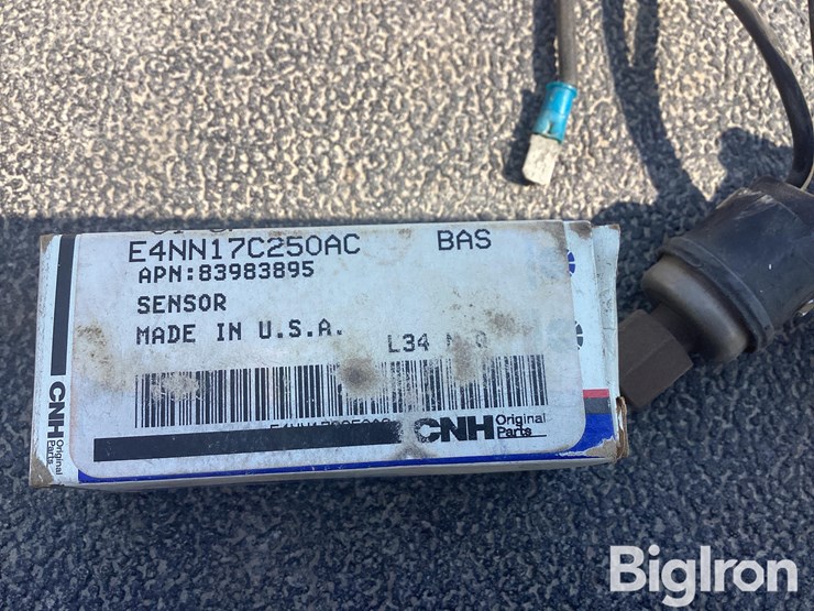 new-holland-35-image-10