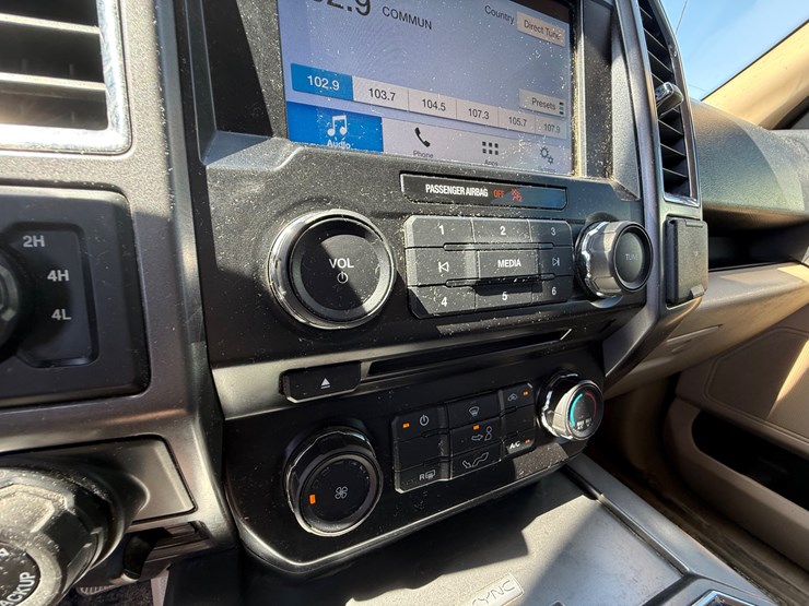 2016-ford-f150-image-39