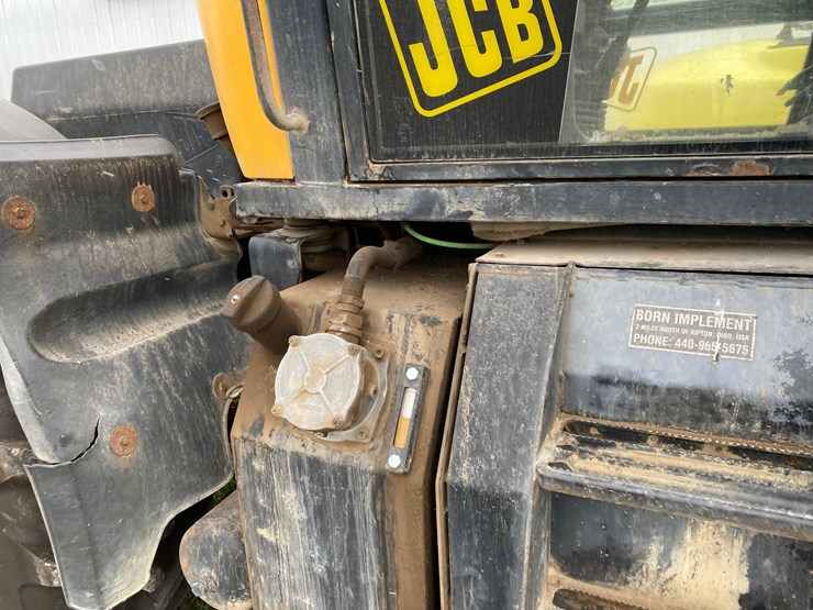 jcb-fast-trac-2140-image-18