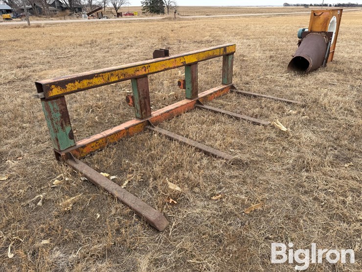 3-pt-bale-mover-image-3