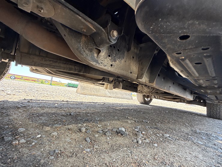 2017-nissan-titan-image-18