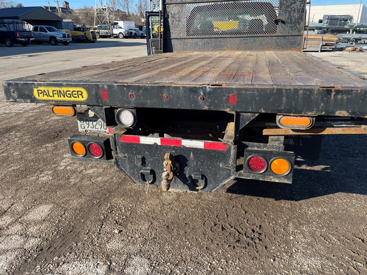 2005-chevrolet-3500-image-29