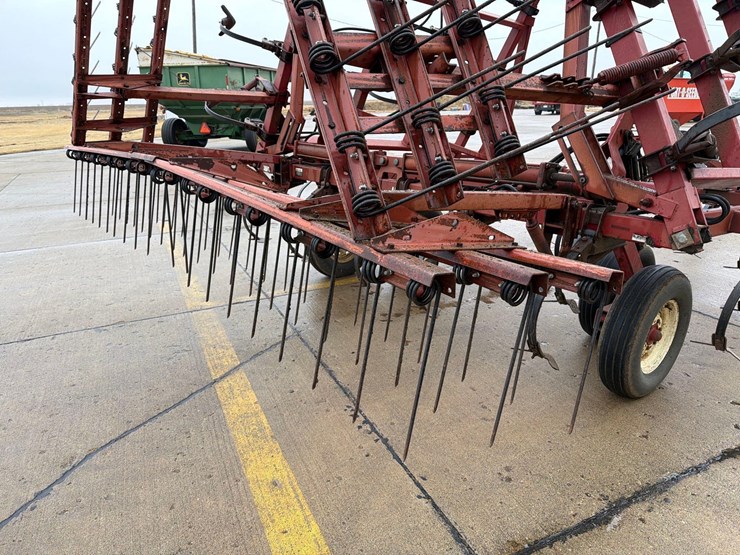 case-ih-4600-image-5