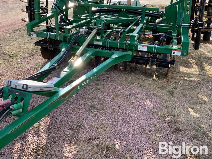 great-plains-8328dv-image-10