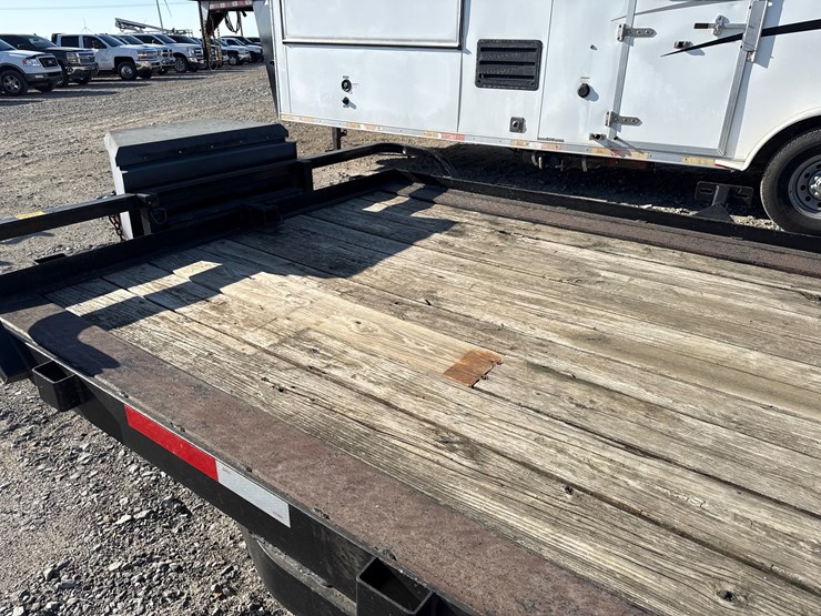 big-tex-car-hauler-image-13