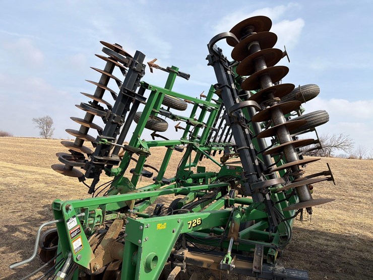 john-deere-726-image-13