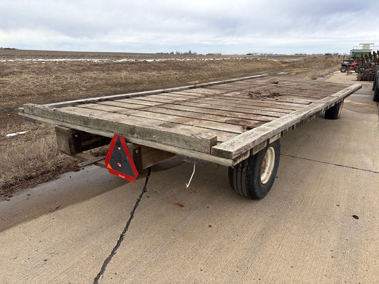 9ft-x-24ft-wood-flatbed-image-2