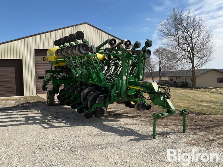 2010-john-deere-1790-image-3