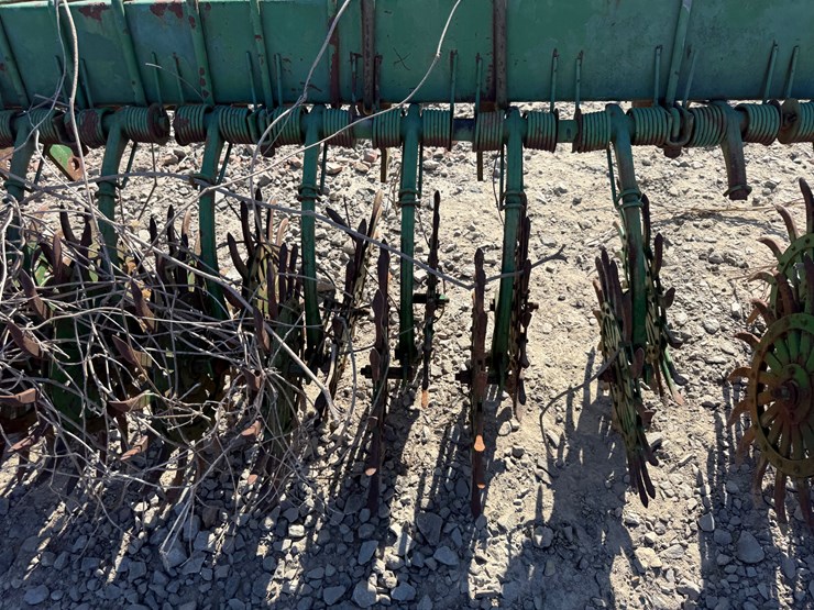 john-deere-25-image-11