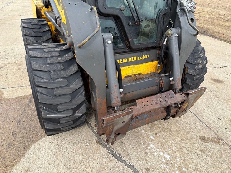 2018-new-holland-l234-image-15