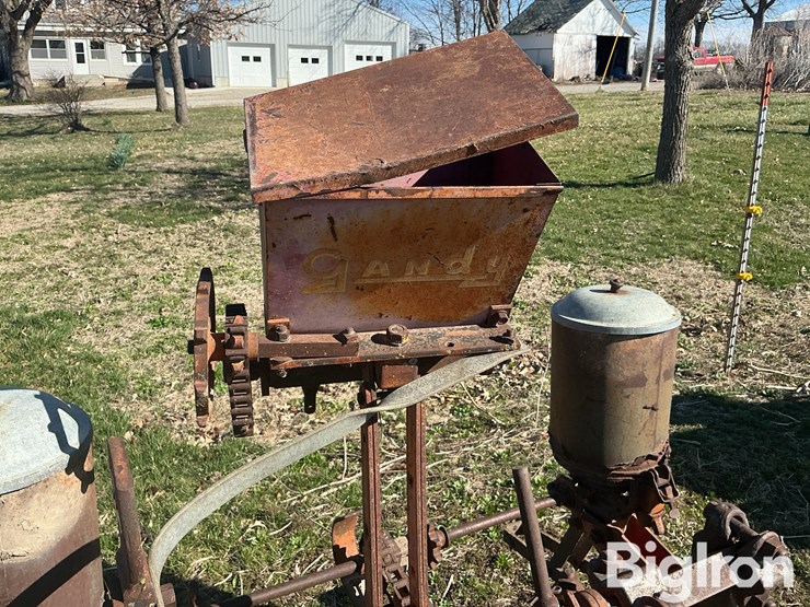 2r40-planter-image-18