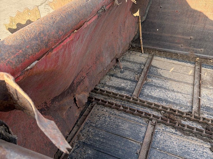 new-holland-195-image-24