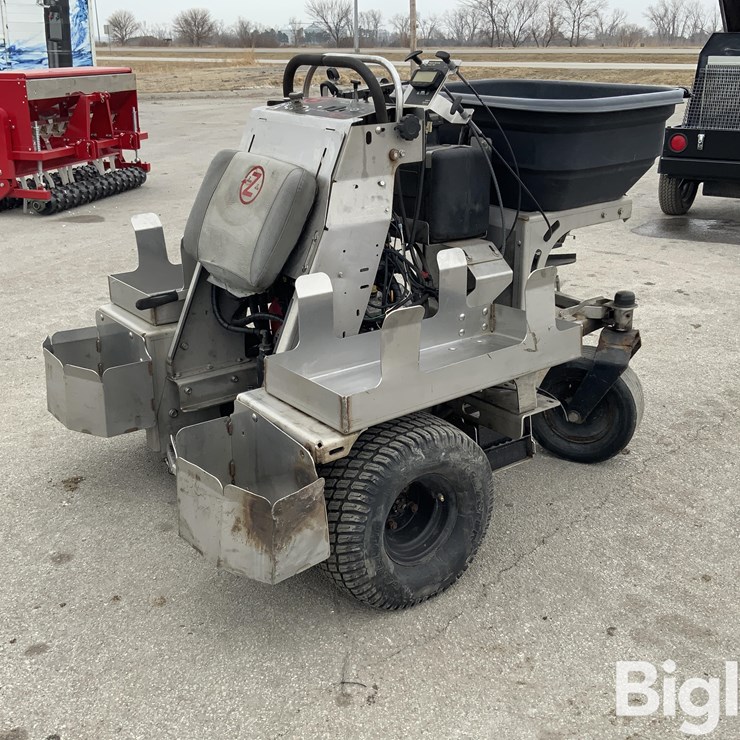 2016 MASSEY-FERGUSON 730