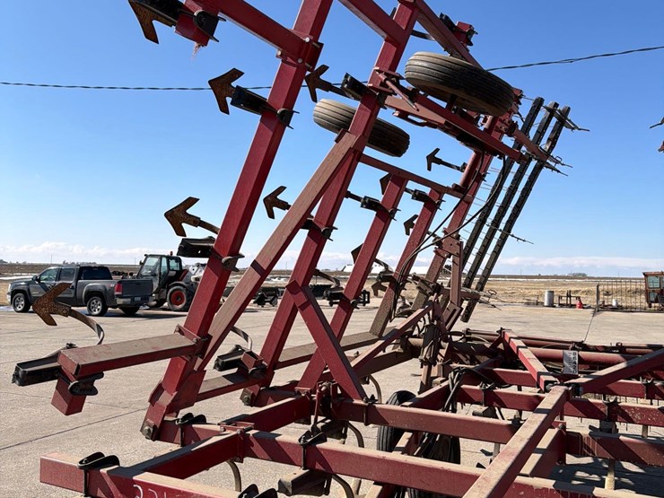 case-ih-4800-image-31