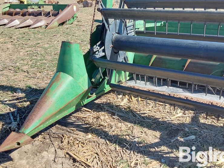 1982-john-deere-220-image-16