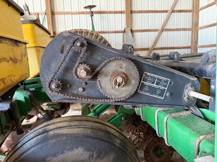 john-deere-7240-image-21