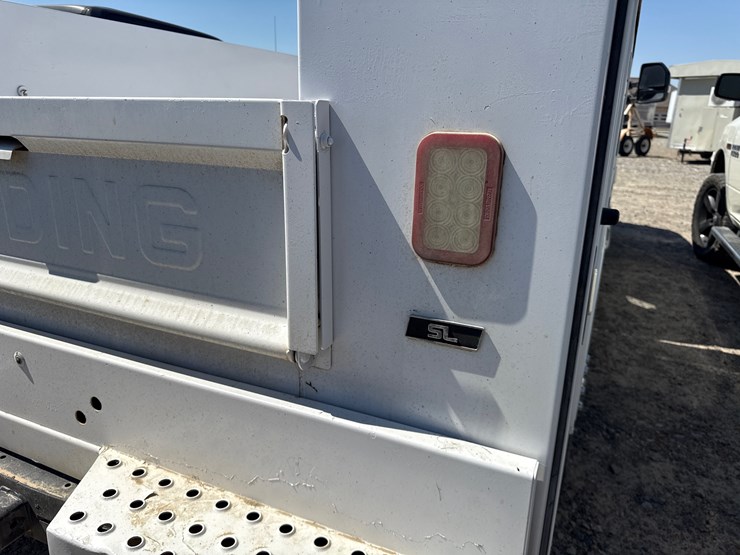 2022-ford-f250-image-8