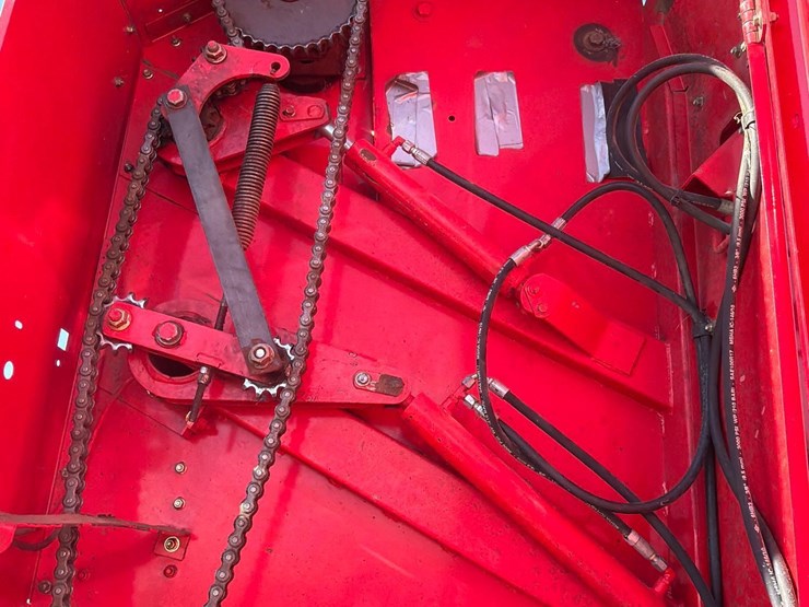 massey-ferguson-2856a-image-32