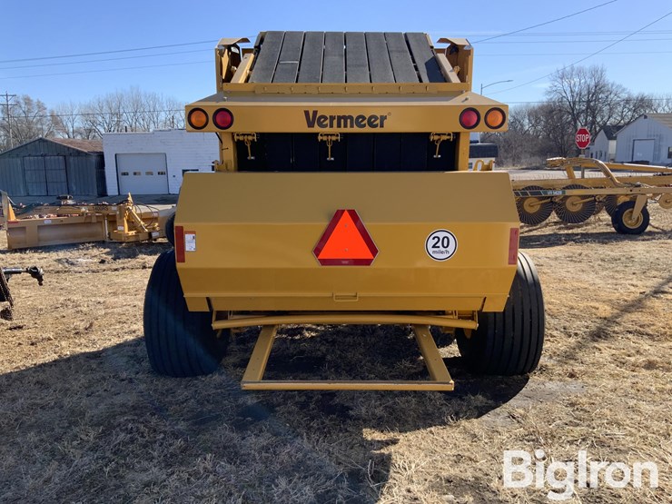 2022-vermeer-605n-image-6