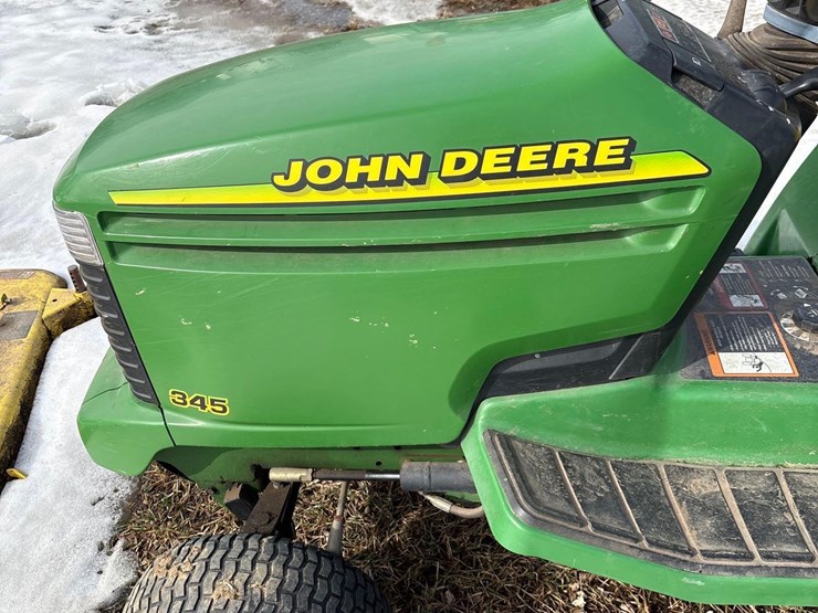 john-deere-345-image-8