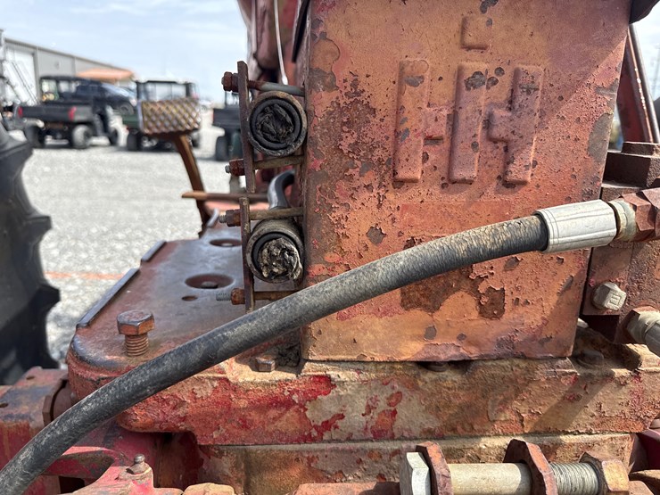 #75-•-mccormick-farmall-450-tractor-933-inv#-42875-image-8